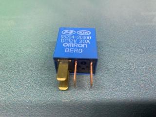 Фото запчасти реле Hyundai Tucson 2006 Б/У запчасть Запчасть реле Hyundai Tucson 2006