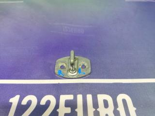 Запчасть петля замка двери Toyota Corolla 2006