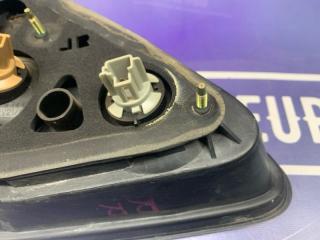 Фонарь правый RX300 2000 MCU15 1MZ-FE