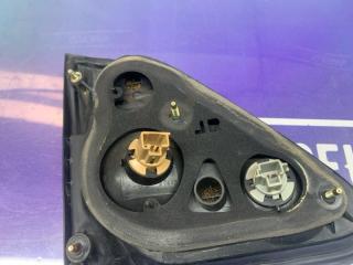 Фонарь правый RX300 2000 MCU15 1MZ-FE