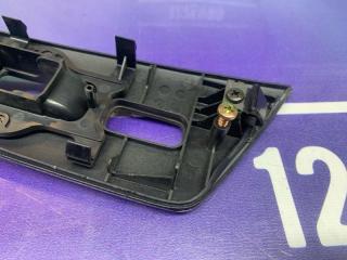 Накладка кнопки стеклоподъемника передняя правая RX300 2000 MCU15 1MZ-FE