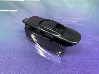 Запчасть кнопка стеклоподъемника задняя левая Mitsubishi Lancer 2005