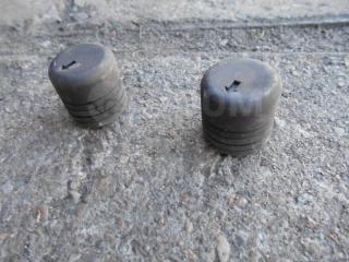 Запчасть отбойник капота Mitsubishi