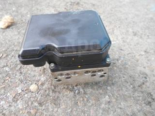 Блок ABS Nissan Juke 2016 Б/У Блок ABS Nissan Juke 2016