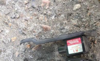 Запчасть датчик airbag передний левый Toyota Corolla Fielder