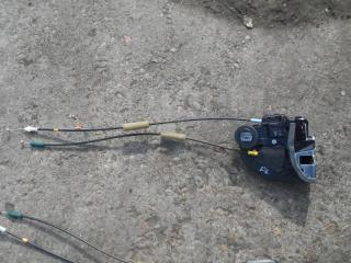 Запчасть замок двери задний левый Toyota Corolla Axio ноябрь 2017