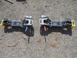 Запчасть кронштейн ручки двери наружной задний Toyota Corolla Axio ноябрь 2017