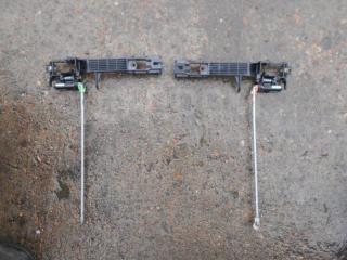 Запчасть кронштейн внешней ручки двери задний Toyota Noah