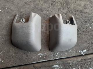 Запчасть заглушка петли сиденья задняя Toyota Noah