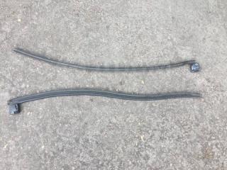 Запчасть уплотнитель полозьев сдвижной двери Toyota Noah