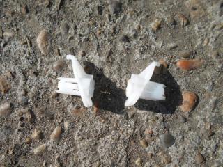 Запчасть клипса направляющая стоп-сигнала Toyota RAV4