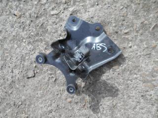 Кронштейн блока ABS Toyota RAV4