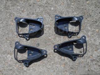 Запчасть кронштейн ручки двери внутренней Toyota RAV4