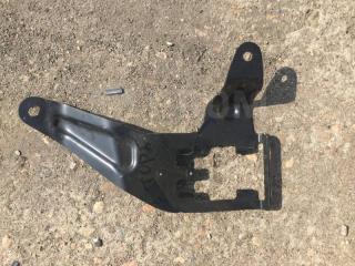 Запчасть кронштейн абсорбера топливного Toyota Noah