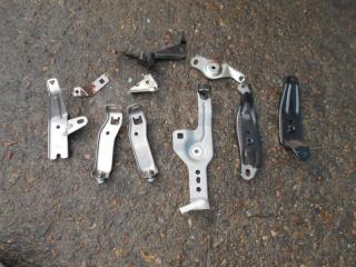 Запчасть кронштейн Toyota Noah