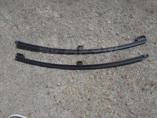 Направляющая стекла двери задняя Toyota Corolla Axio ноябрь 2017