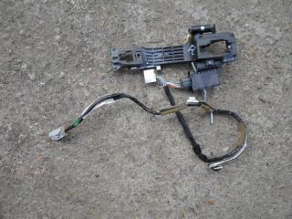 Крепление ручки двери переднее левое Toyota Vanguard