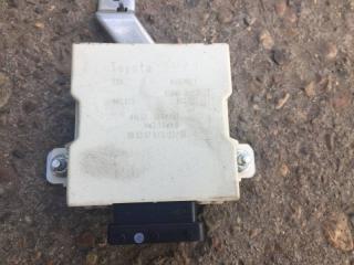 Запчасть блок управления стеклоочистителем Toyota Avensis