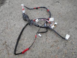 Запчасть проводка двери передняя левая Toyota Corolla Axio ноябрь 2017