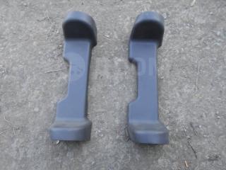 Запчасть заглушка крепления сидений задняя Toyota Corolla Fielder