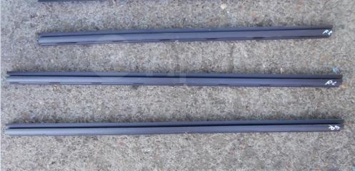 Молдинг стекла двери внутренний Mitsubishi Delica D:5