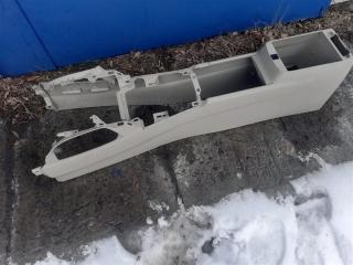 Консоль между сидений Toyota Premio 2011