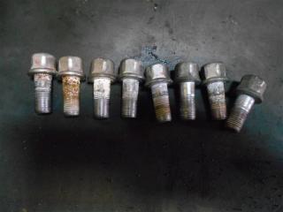 Фото запчасти болт крепления ступицы задний Mitsubishi RVR 2019 Б/У запчасть Запчасть болт крепления ступицы задний Mitsubishi RVR 2019