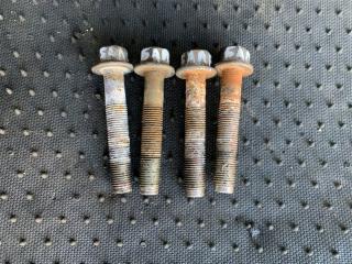 Фото запчасти болт крепления балки передний Mitsubishi RVR 2019 Б/У запчасть Запчасть болт крепления балки передний Mitsubishi RVR 2019