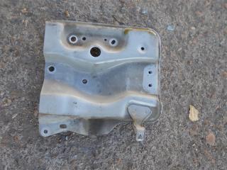 Кронштейн под АКБ Toyota Premio 2011