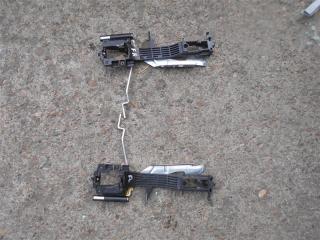 Крепление ручки двери переднее Toyota Premio 2011