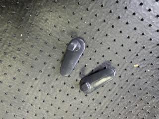 Запчасть клипса крепления коврика Toyota Premio 2011