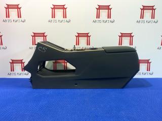 Подлокотник Omoda С5 2021-2024