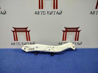 Кронштейн фары правый Omoda S5