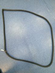 Запчасть уплотнитель проема двери передний правый Subaru Forester