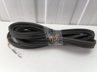 Запчасть уплотнитель багажника Subaru Forester