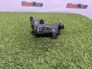 Кронштейн бампера передний правый Jeep Cherokee 2019 Б/У Кронштейн бампера передний правый Jeep Cherokee 2019