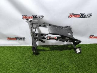 Кронштейн бампера передний правый Mercedes E