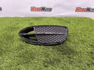 Накладка бампера передняя правая Mercedes E