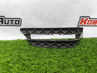 Запчасть накладка решетки бампера передняя правая Mercedes-Benz C-Class