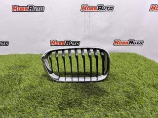 Решетка радиатора передняя правая BMW 1