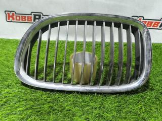 Решетка радиатора передняя левая BMW 7