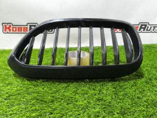 Решетка радиатора передняя левая BMW 5