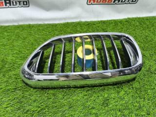 Решетка радиатора передняя левая BMW 5