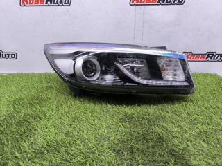 Фара ксеноновая правая Kia Carnival