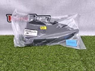 Запчасть воздуховод решетки радиатора правый Genesis G70