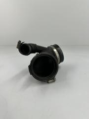 Патрубок впускной системы BMW 5 E39 M54 Патрубок впускной системы BMW 5 E39 M54