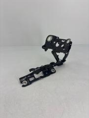 Петля капота левая BMW 7 2017