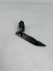 Кронштейн крыла левый BMW 3