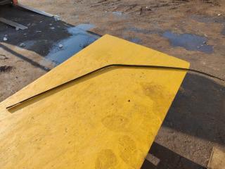 Запчасть молдинги на крыше передние левые TOYOTA AURIS