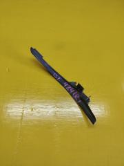 Запчасть уголок жабо правый TOYOTA IST